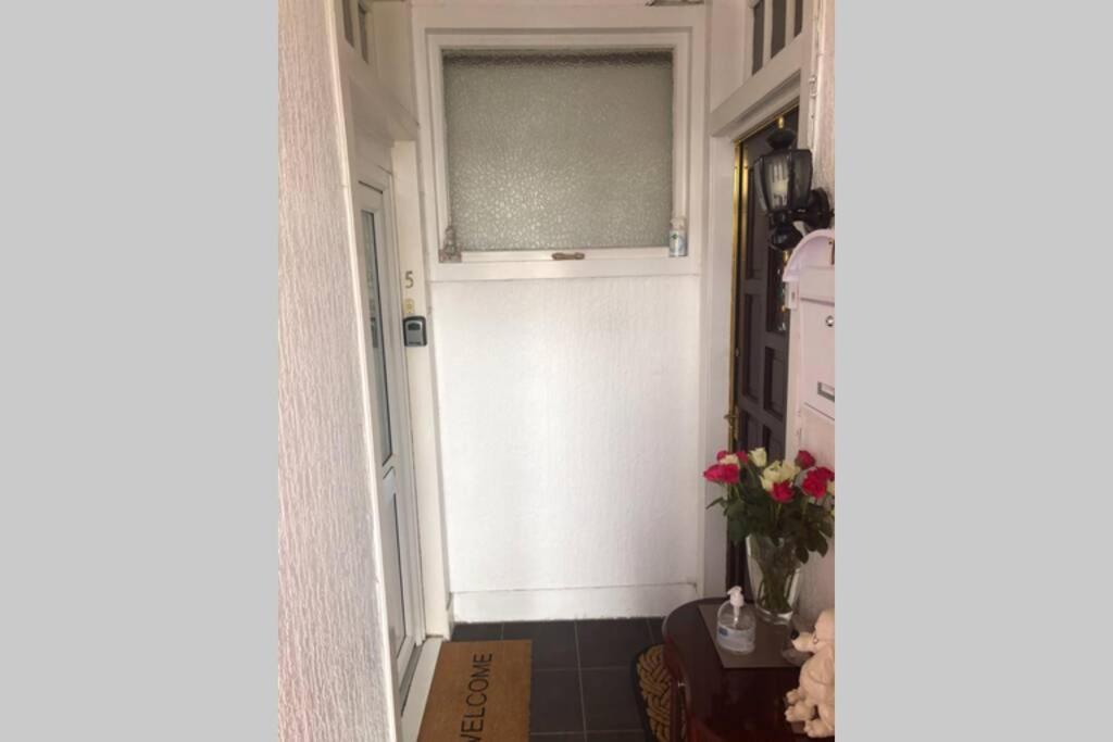 One Bedroom Flat On The Banks Of Loch Lomond Alexandria Esterno foto