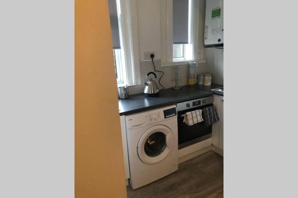 One Bedroom Flat On The Banks Of Loch Lomond Alexandria Esterno foto
